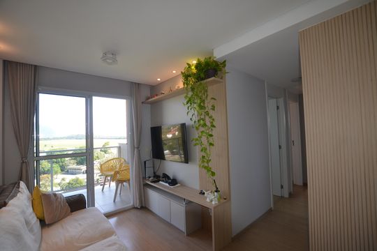 Sala de apartamento à venda com 3 quartos, 68m² em Marechal Hermes, Rio de Janeiro