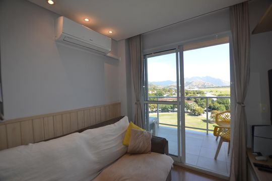 Sala de apartamento à venda com 3 quartos, 68m² em Marechal Hermes, Rio de Janeiro