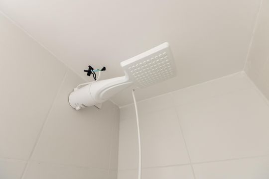 Banheiro  de apartamento à venda com 1 quarto, 27m² em Guaiauna, São Paulo