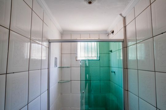 Banheiro de apartamento para alugar com 2 quartos, 50m² em Conjunto Residencial Planeta, Santo André