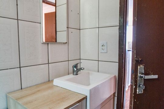 Banheiro de apartamento para alugar com 2 quartos, 50m² em Conjunto Residencial Planeta, Santo André