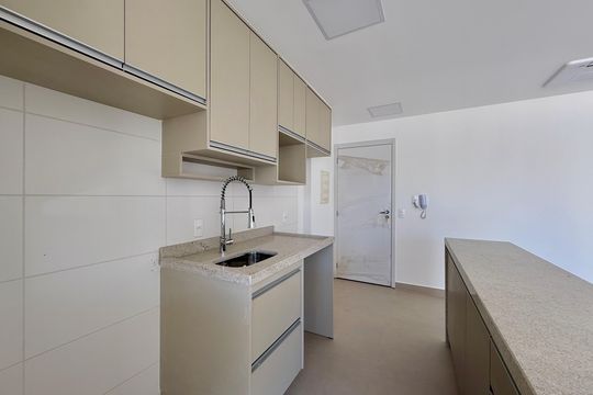 Cozinha de apartamento à venda com 2 quartos, 59m² em Santo Amaro, São Paulo