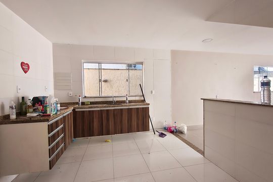Casa de Condomínio para alugar com 2 quartos, 150m² em Vargem Grande, Rio de Janeiro