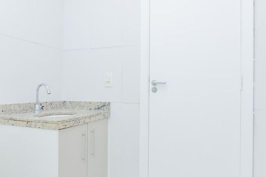Banheiro Social de apartamento para alugar com 3 quartos, 76m² em Picanço, Guarulhos