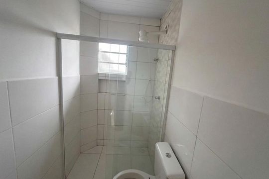 Banheiro de apartamento para alugar com 2 quartos, 42m² em Jardim Leonor, Cotia