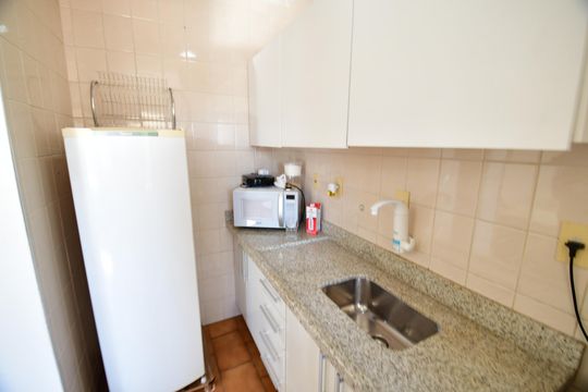 Cozinha de kitnet/studio para alugar com 1 quarto, 40m² em Vila Itapura, Campinas
