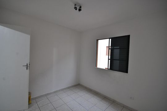 Quarto 1 de apartamento para alugar com 2 quartos, 48m² em Jardim Martins Silva, São Paulo