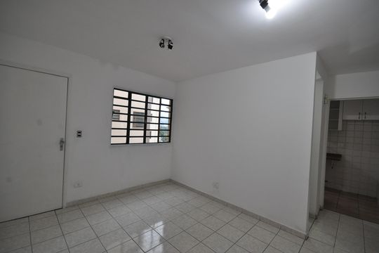 Sala de apartamento para alugar com 2 quartos, 48m² em Jardim Martins Silva, São Paulo