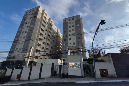 Fachada de apartamento para alugar com 2 quartos, 33m² em Jardim Amalia, São Paulo