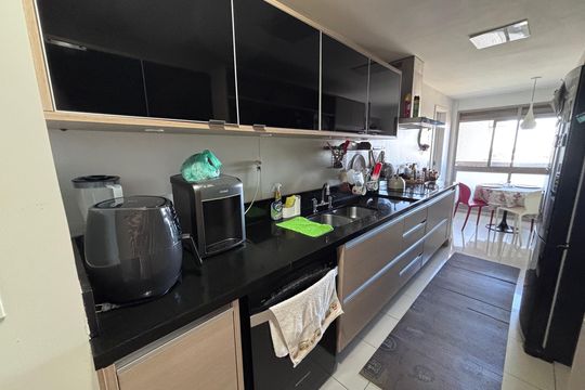 Cozinha de apartamento para alugar com 4 quartos, 206m² em Barra da Tijuca, Rio de Janeiro