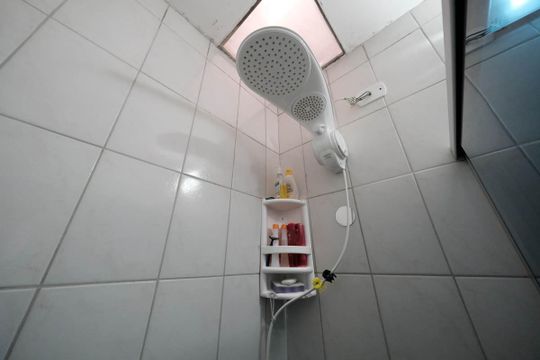 Banheiro de casa de condomínio à venda com 2 quartos, 119m² em Vila Talarico, São Paulo