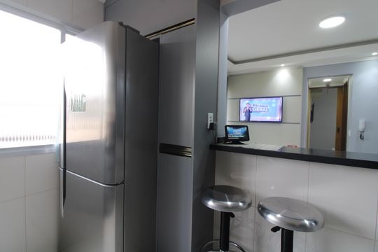 Cozinha de apartamento à venda com 2 quartos, 40m² em Vila Domitila, São Paulo