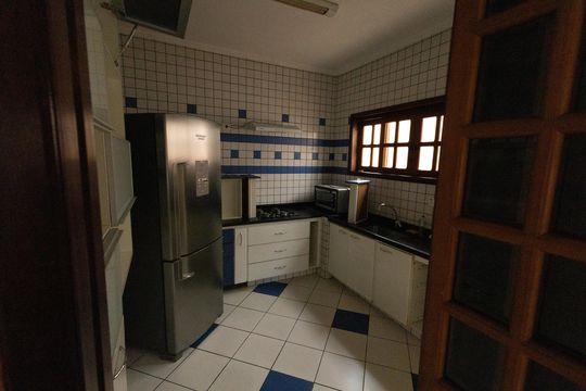 Cozinha de casa de condomínio para alugar com 4 quartos, 458m² em Residencial Sao Paulo, Jacareí