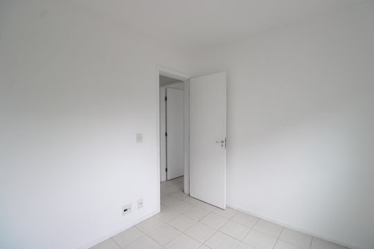 Quarto 2 de apartamento à venda com 3 quartos, 74m² em Taquara, Rio de Janeiro