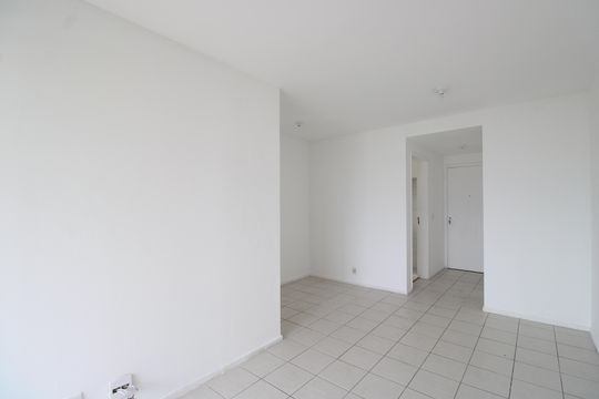 Sala de apartamento à venda com 3 quartos, 74m² em Taquara, Rio de Janeiro