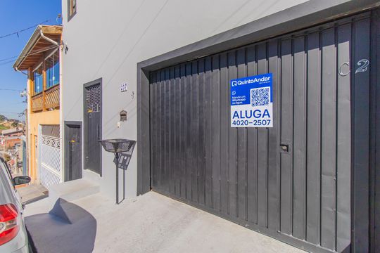 Fachada de casa para alugar com 1 quarto, 70m² em Parque Santa Rita de Cassia, Cotia