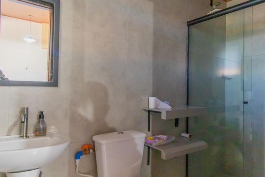 Banheiro de casa para alugar com 1 quarto, 70m² em Parque Santa Rita de Cassia, Cotia