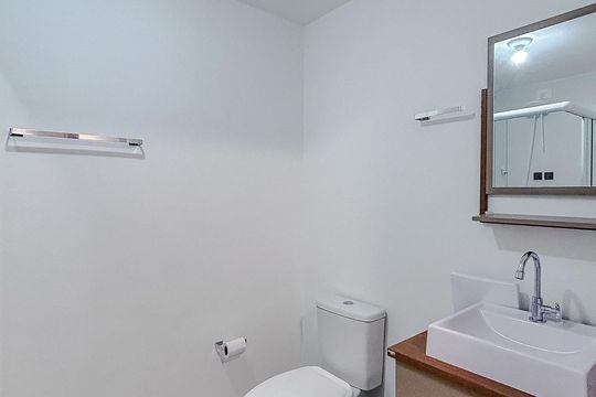Banheiro de kitnet/studio para alugar com 1 quarto, 25m² em Penha de França, São Paulo