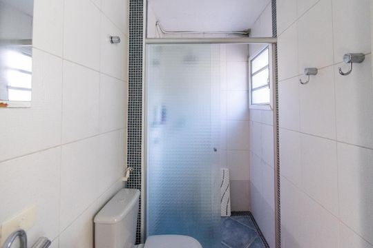 Banheiro da Suíte de casa à venda com 3 quartos, 100m² em Vila Babilonia, São Paulo