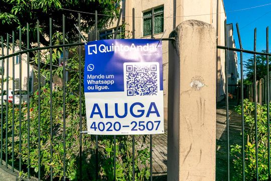 Placa de apartamento para alugar com 2 quartos, 55m² em Irajá, Rio de Janeiro