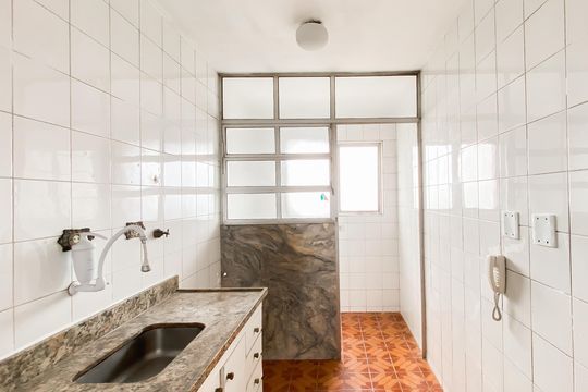 Cozinha de apartamento para alugar com 2 quartos, 65m² em Parque Boturussu, São Paulo