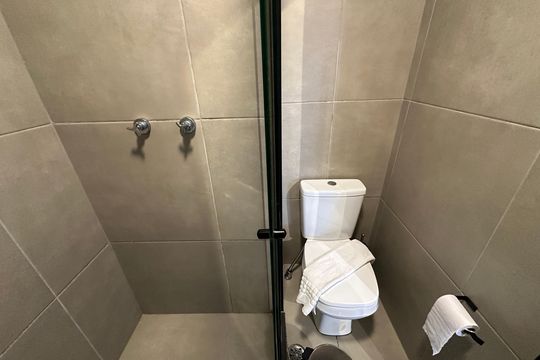 Banheiro de apartamento à venda com 1 quarto, 25m² em Melville Empresarial Ii, Barueri