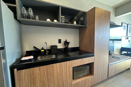 Cozinha de apartamento à venda com 1 quarto, 25m² em Melville Empresarial Ii, Barueri