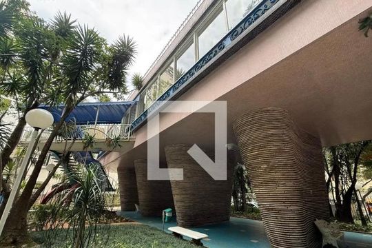 Apartamento para alugar com 3 quartos, 160m² em Higienópolis, São Paulo