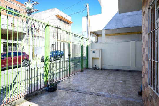Garagem de casa para alugar com 3 quartos, 130m² em Vila Brasilina, São Paulo