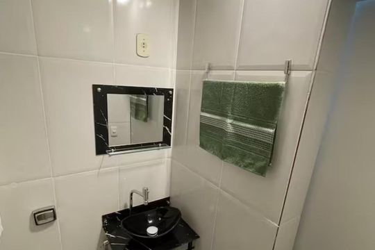 Banheiro de apartamento para alugar com 1 quarto, 25m² em Copacabana, Rio de Janeiro