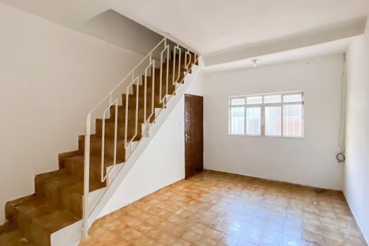 Casa para alugar com 2 quartos, 85m² em Vila Rio Branco, São Paulo
