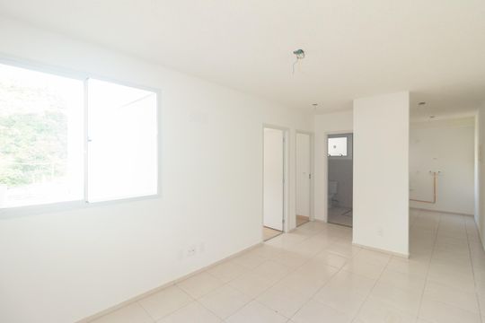 Sala de apartamento para alugar com 2 quartos, 40m² em Campo Grande, Rio de Janeiro