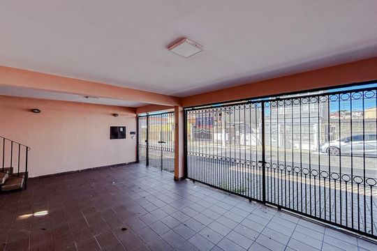 Garagem de casa para alugar com 3 quartos, 100m² em Vila Santa Isabel, São Paulo