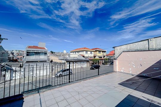 Varanda de casa para alugar com 3 quartos, 100m² em Vila Santa Isabel, São Paulo