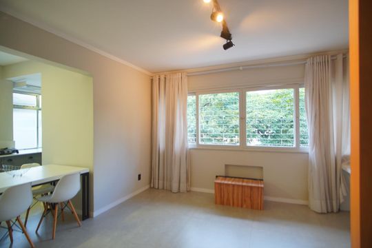 Apartamento para alugar com 2 quartos, 73m² em Auxiliadora, Porto Alegre