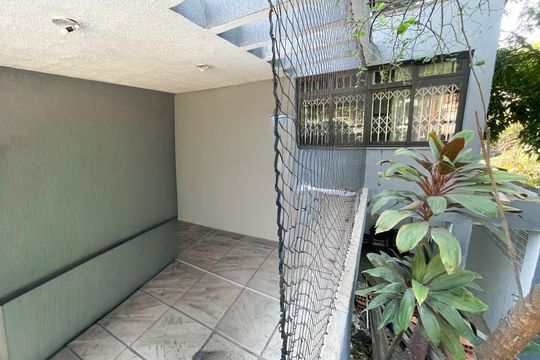 Garagem de casa à venda com 3 quartos, 300m² em Vila Albertina, São Paulo