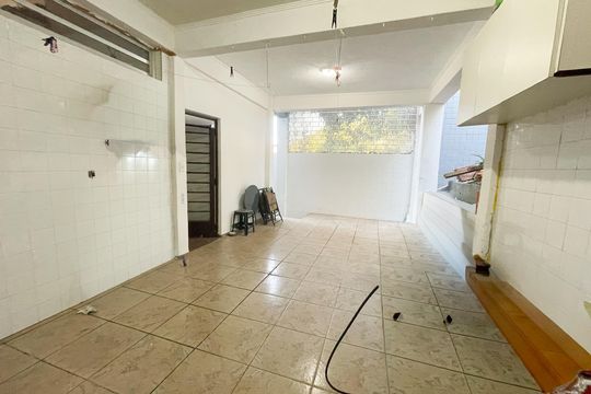 Casa à venda com 3 quartos, 300m² em Vila Albertina, São Paulo