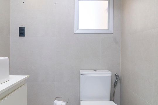 Banheiro de apartamento para alugar com 2 quartos, 70m² em Nova Piraju, São Paulo