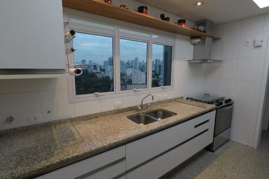 Cozinha de apartamento à venda com 4 quartos, 234m² em Aclimação, São Paulo