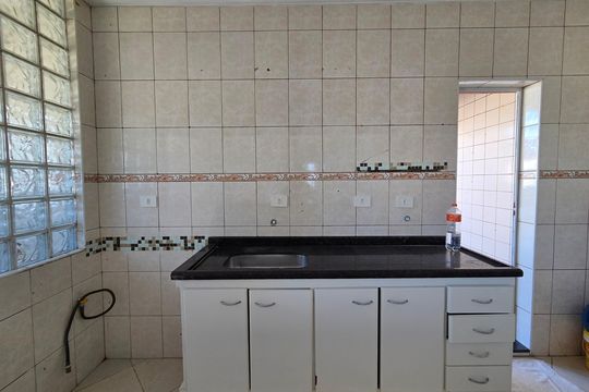 Cozinha de apartamento para alugar com 2 quartos, 88m² em Nova Mirim, Praia Grande