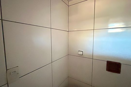 Banheiro social de casa para alugar com 1 quarto, 45m² em Jardim Ipanema, Guarulhos