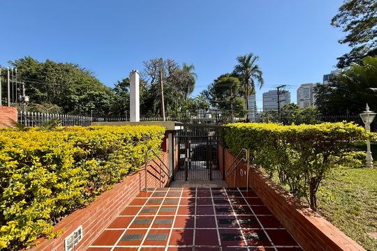 Entrada de apartamento à venda com 2 quartos, 51m² em Santo Amaro, São Paulo