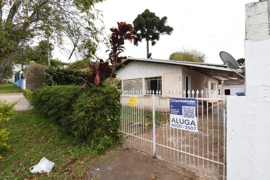 Fachada de casa para alugar com 3 quartos, 100m² em São Lourenço, Curitiba