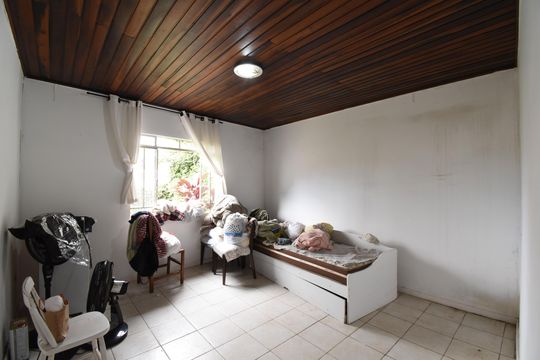 Quarto 1 de casa para alugar com 3 quartos, 100m² em São Lourenço, Curitiba