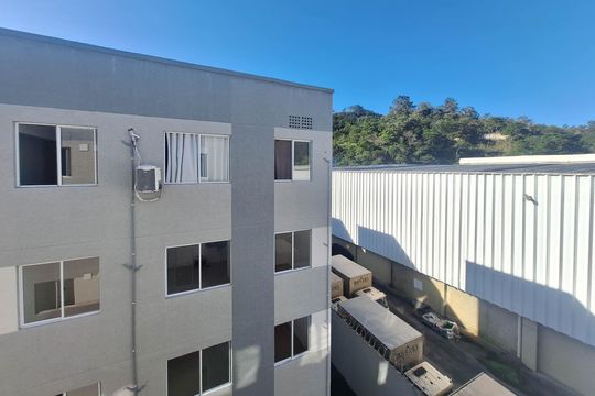 Sala de apartamento para alugar com 2 quartos, 36m² em Várzea das Mocas, Niterói