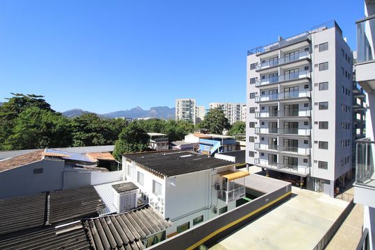 Varanda - Vista de kitnet/studio à venda com 1 quarto, 32m² em Taquara, Rio de Janeiro