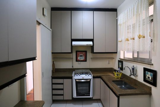 Cozinha de apartamento para alugar com 3 quartos, 98m² em São Pedro, Belo Horizonte