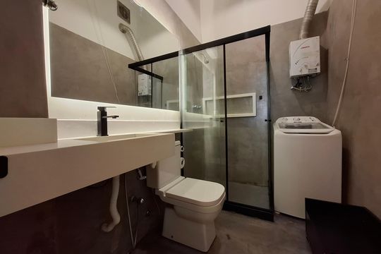 Banheiro  de apartamento para alugar com 1 quarto, 29m² em Botafogo, Rio de Janeiro