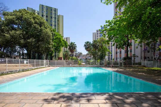 Área comum - Piscina de apartamento para alugar com 2 quartos, 60m² em Ipiranga, Belo Horizonte