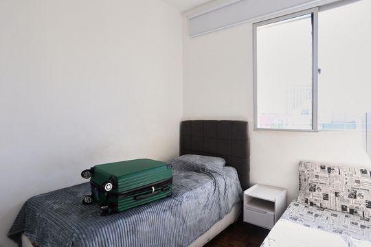 Quarto 1 de apartamento para alugar com 2 quartos, 60m² em Ipiranga, Belo Horizonte